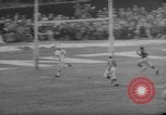 Standbild Fußballspiel New York United States USA, 1958, aus Sekunde 17 historischem Filmmaterial Videoclip 65675045484