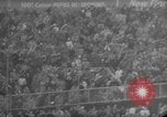 Standbild Fußballspiel New York United States USA, 1958, aus Sekunde 23 historischem Filmmaterial Videoclip 65675045484