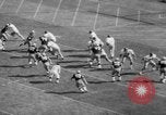 Standbild Fußballspiel South Bend Indiana USA, 1967, aus Sekunde 7 historischem Filmmaterial Videoclip 65675045490