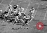 Standbild Fußballspiel South Bend Indiana USA, 1967, aus Sekunde 21 historischem Filmmaterial Videoclip 65675045490