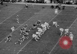Standbild Fußballspiel South Bend Indiana USA, 1967, aus Sekunde 28 historischem Filmmaterial Videoclip 65675045490