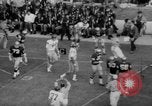 Standbild Fußballspiel South Bend Indiana USA, 1967, aus Sekunde 36 historischem Filmmaterial Videoclip 65675045490