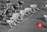 Standbild Fußballspiel South Bend Indiana USA, 1967, aus Sekunde 37 historischem Filmmaterial Videoclip 65675045490