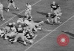 Standbild Fußballspiel South Bend Indiana USA, 1967, aus Sekunde 39 historischem Filmmaterial Videoclip 65675045490
