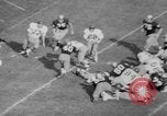 Standbild Fußballspiel South Bend Indiana USA, 1967, aus Sekunde 40 historischem Filmmaterial Videoclip 65675045490