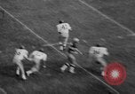 Standbild Fußballspiel South Bend Indiana USA, 1967, aus Sekunde 54 historischem Filmmaterial Videoclip 65675045490