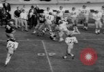 Standbild Fußballspiel South Bend Indiana USA, 1967, aus Sekunde 61 historischem Filmmaterial Videoclip 65675045490