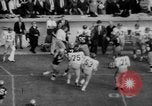 Standbild Fußballspiel South Bend Indiana USA, 1967, aus Sekunde 62 historischem Filmmaterial Videoclip 65675045490