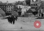 Standbild Zerstörte Stadt Caen Frankreich CAEN FRANKREICH, 1944, aus Sekunde 20 historischem Filmmaterial Videoclip 65675045506