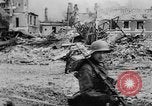 Standbild Zerstörte Stadt Caen Frankreich CAEN FRANKREICH, 1944, aus Sekunde 22 historischem Filmmaterial Videoclip 65675045506