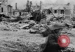 Standbild Zerstörte Stadt Caen Frankreich CAEN FRANKREICH, 1944, aus Sekunde 24 historischem Filmmaterial Videoclip 65675045506