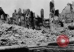 Standbild Zerstörte Stadt Caen Frankreich CAEN FRANKREICH, 1944, aus Sekunde 26 historischem Filmmaterial Videoclip 65675045506