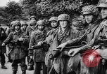 Standbild Zerstörte Stadt Caen Frankreich CAEN FRANKREICH, 1944, aus Sekunde 34 historischem Filmmaterial Videoclip 65675045506