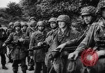 Standbild Zerstörte Stadt Caen Frankreich CAEN FRANKREICH, 1944, aus Sekunde 35 historischem Filmmaterial Videoclip 65675045506
