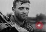 Standbild Zerstörte Stadt Caen Frankreich CAEN FRANKREICH, 1944, aus Sekunde 42 historischem Filmmaterial Videoclip 65675045506