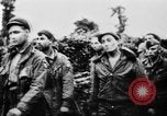 Immagine di Noi di prigionieri di guerra Francia, 1944, secondo 44 filmato di repertorio 65675045507
