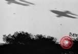 Immagine di V-1 buzz bomb Europa occidentale, 1944, secondo 33 filmato di repertorio 65675045509