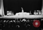 Immagine di Berlin acrobat atto Berlino Germania, 1943, secondo 6 filmato di repertorio 65675045511