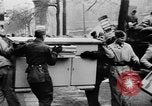 Immagine di I civili tedeschi evacuare Berlin Berlino Germania, 1943, secondo 19 filmato di repertorio 65675045512