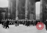 Image des soldats allemands Berlin Allemagne, 1943, de la seconde 3 séquences d'archives historiques vidéo 65675045515