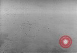 Immagine di B-24 aerei bomba con successo e distruggere la factory tedesca a Gotha Gotha Germania, 1944, secondo 8 filmato di repertorio 65675045545