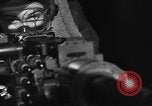 Immagine di B-24 aerei bomba con successo e distruggere la factory tedesca a Gotha Gotha Germania, 1944, secondo 18 filmato di repertorio 65675045545