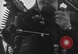 Immagine di B-24 aerei bomba con successo e distruggere la factory tedesca a Gotha Gotha Germania, 1944, secondo 36 filmato di repertorio 65675045545