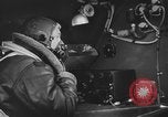 Immagine di B-24 aerei bomba con successo e distruggere la factory tedesca a Gotha Gotha Germania, 1944, secondo 50 filmato di repertorio 65675045545