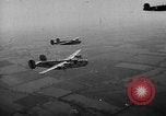 Standbild B-24 Flugzeuge Europa, 1944, aus Sekunde 42 historischem Filmmaterial Videoclip 65675045549