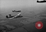 Standbild B-24 Flugzeuge Europa, 1944, aus Sekunde 44 historischem Filmmaterial Videoclip 65675045549