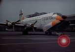Standbild Flughafen Tempelhof Hangar Berlin Deutschland, 1961, aus Sekunde 10 historischem Filmmaterial Videoclip 65675045564