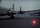 Standbild Flughafen Tempelhof Hangar Berlin Deutschland, 1961, aus Sekunde 18 historischem Filmmaterial Videoclip 65675045564
