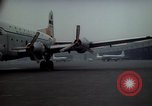 Standbild Flughafen Tempelhof Hangar Berlin Deutschland, 1961, aus Sekunde 23 historischem Filmmaterial Videoclip 65675045564