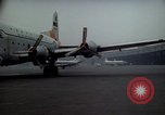 Standbild Flughafen Tempelhof Hangar Berlin Deutschland, 1961, aus Sekunde 31 historischem Filmmaterial Videoclip 65675045564