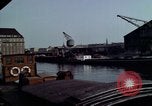 Standbild Haufen Kohle Berlin Deutschland, 1961, aus Sekunde 8 historischem Filmmaterial Videoclip 65675045565