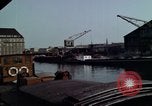 Standbild Haufen Kohle Berlin Deutschland, 1961, aus Sekunde 20 historischem Filmmaterial Videoclip 65675045565