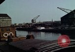 Standbild Haufen Kohle Berlin Deutschland, 1961, aus Sekunde 29 historischem Filmmaterial Videoclip 65675045565