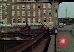 Standbild Haufen Kohle Berlin Deutschland, 1961, aus Sekunde 47 historischem Filmmaterial Videoclip 65675045565
