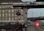 Standbild Haufen Kohle Berlin Deutschland, 1961, aus Sekunde 53 historischem Filmmaterial Videoclip 65675045565