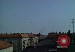 Standbild Flughafen Tempelhof Berlin Deutschland, 1961, aus Sekunde 7 historischem Filmmaterial Videoclip 65675045567