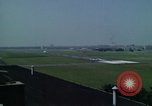 Standbild Flughafen Tempelhof Berlin Deutschland, 1961, aus Sekunde 29 historischem Filmmaterial Videoclip 65675045567