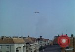 Standbild Flughafen Tempelhof Berlin Deutschland, 1961, aus Sekunde 46 historischem Filmmaterial Videoclip 65675045567