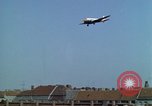 Standbild Flughafen Tempelhof Berlin Deutschland, 1961, aus Sekunde 55 historischem Filmmaterial Videoclip 65675045567