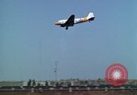 Standbild Flughafen Tempelhof Berlin Deutschland, 1961, aus Sekunde 58 historischem Filmmaterial Videoclip 65675045567