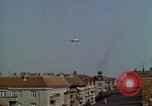 Standbild Flughafen Tempelhof Berlin Deutschland, 1961, aus Sekunde 23 historischem Filmmaterial Videoclip 65675045568