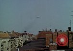 Standbild Flughafen Tempelhof Berlin Deutschland, 1961, aus Sekunde 48 historischem Filmmaterial Videoclip 65675045568