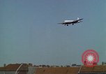 Standbild Flughafen Tempelhof Berlin Deutschland, 1961, aus Sekunde 61 historischem Filmmaterial Videoclip 65675045568