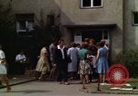 Standbild Flüchtlinge Berlin Deutschland, 1961, aus Sekunde 28 historischem Filmmaterial Videoclip 65675045570