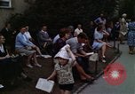 Standbild Flüchtlinge Berlin Deutschland, 1961, aus Sekunde 51 historischem Filmmaterial Videoclip 65675045570