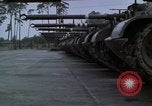 Standbild militärischen Tanks Berlin Deutschland, 1961, aus Sekunde 16 historischem Filmmaterial Videoclip 65675045571
